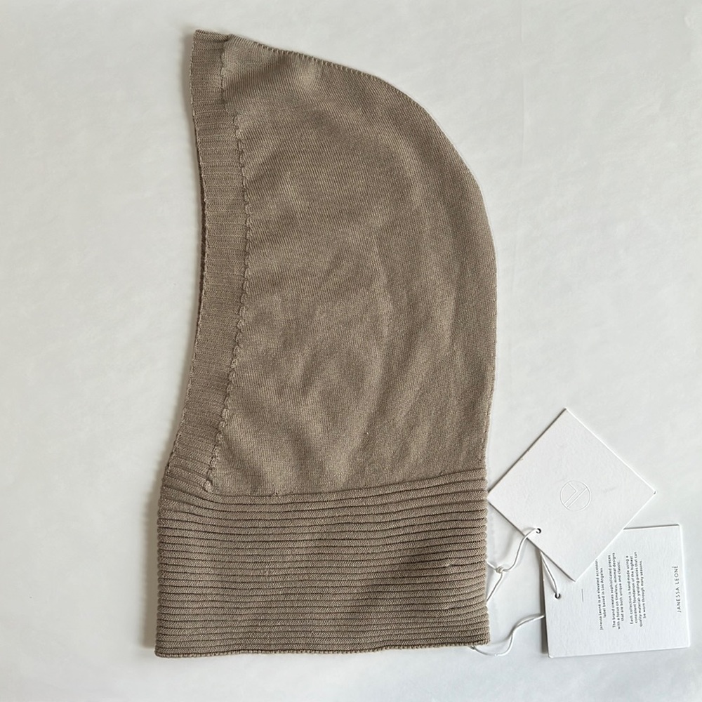 JANESSA LEONÉ BEIGE BALACLAVA
